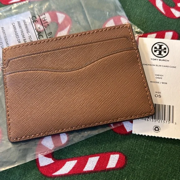 Used a handful of times Tory Burch Card Holder - Picture 3 of 3